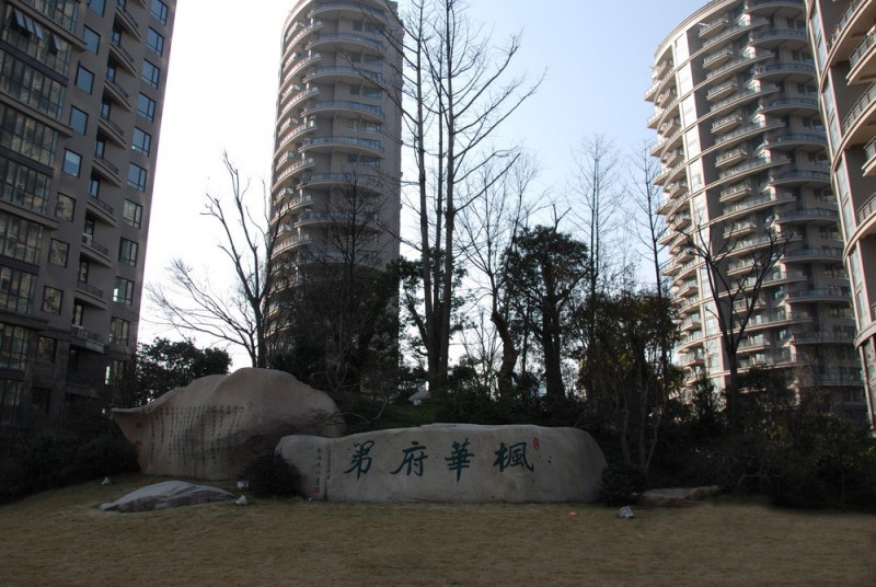 image004.jpg